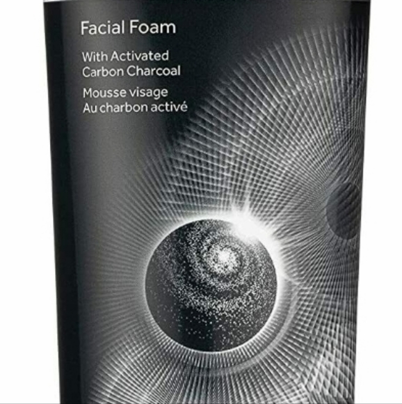 Ponds facial foaming cleanser - Picture 2 of 3